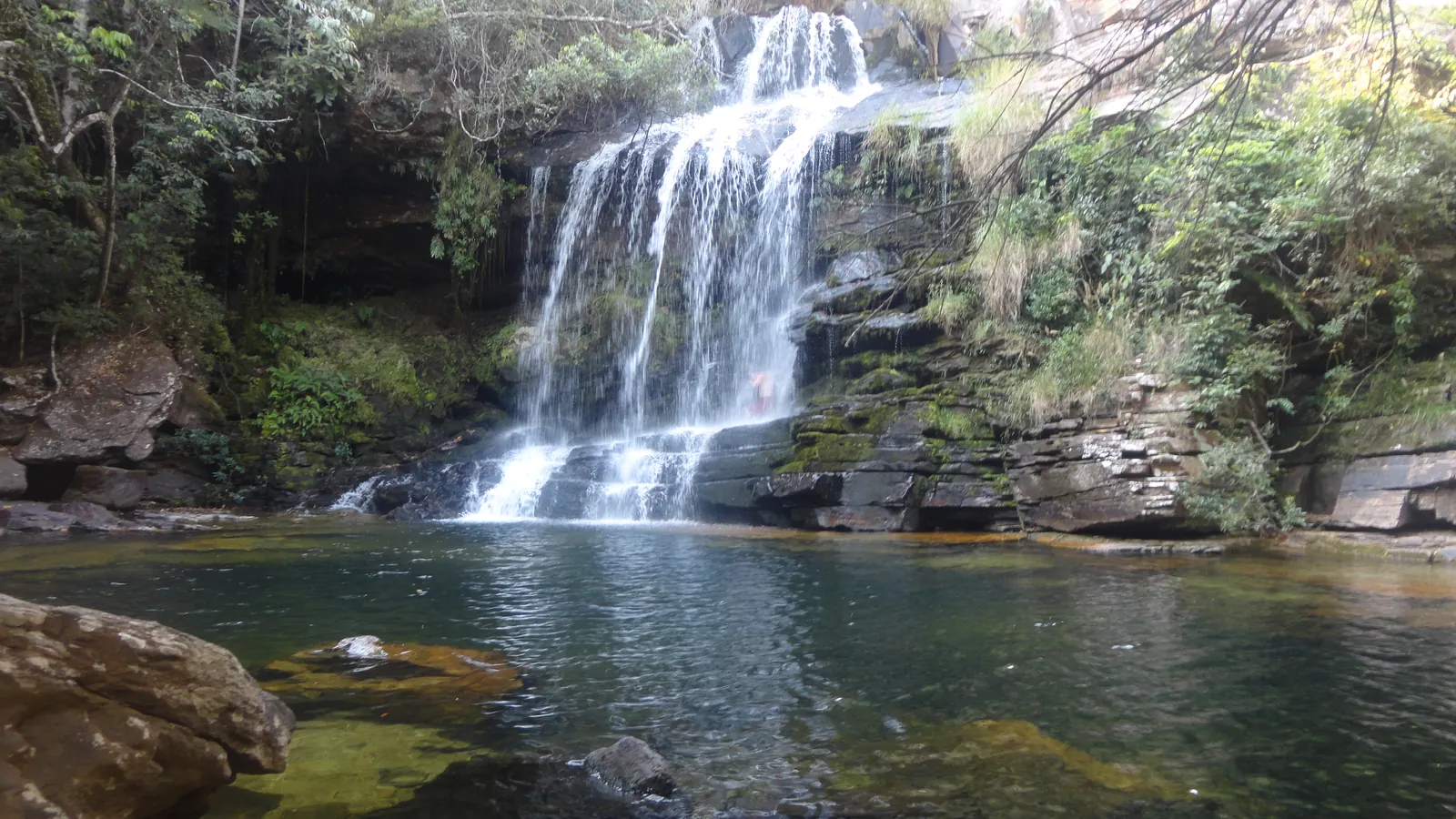 Cachoeira da Paz, em Delfinópolis, vista de baixo