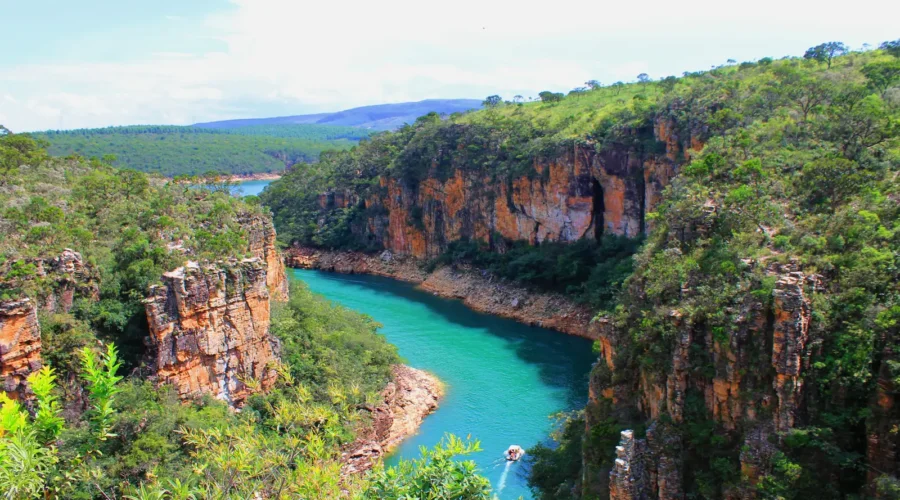 O que fazer no Lago de Furnas (Mar de Minas): cidades, cânions e cachoeiras